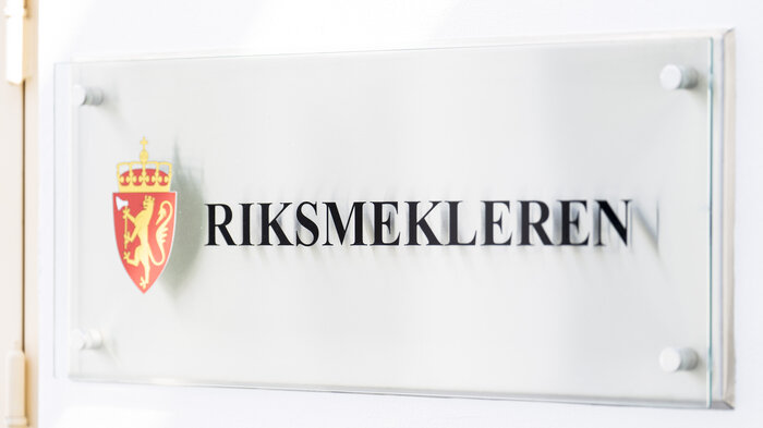 bilde av skiltet til riksmekleren