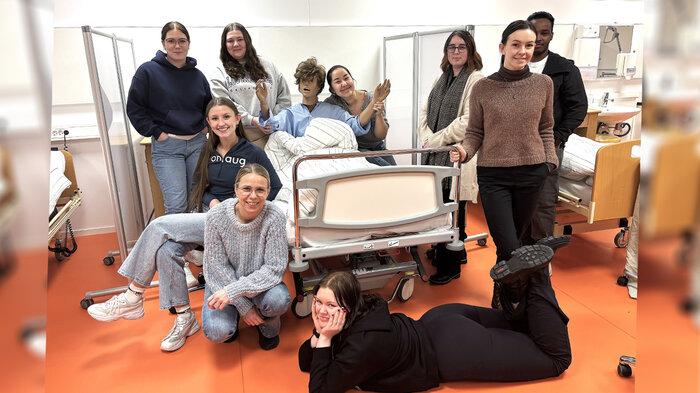 Bildet viser studenter fra Finnsnes