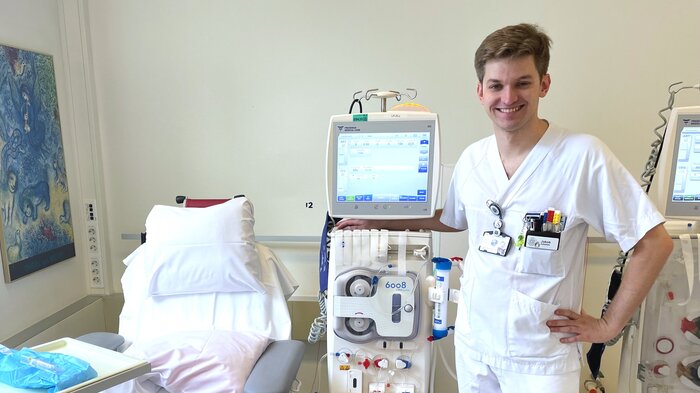 bildet viser Jakob på dialyse