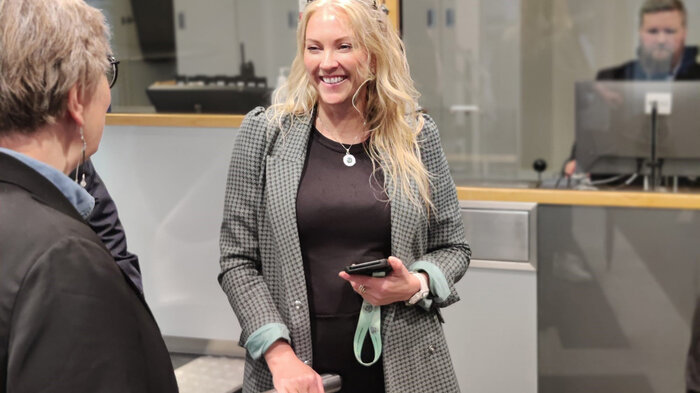 Bildet viser en smilende Lill Sverresdatter Larsen, forbundsleder i NSF