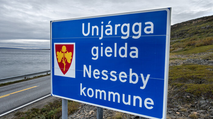 Bilde av kommuneskiltet til Nesseby