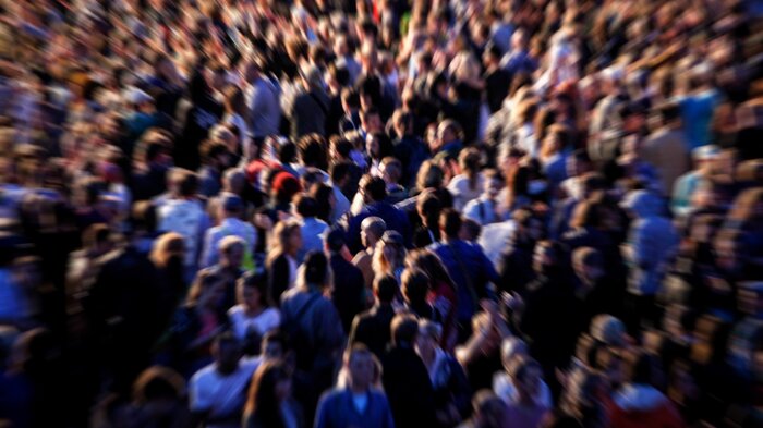 bildet viser en folkemengde