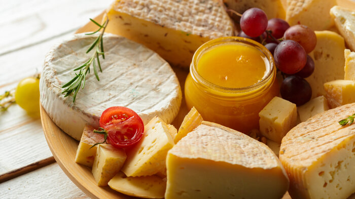 bildet viser et ostefat