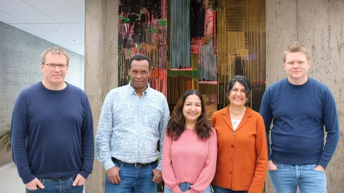  Fra venstre: Knut Ivar Osvoll, Haji Kedir Bedane, Sweta Tiwari, Jagrati Jani-Bølstad og Oddne Skrede. 
