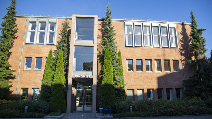 Bildet viser tinghuset på Lillestrøm.