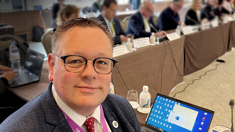 Bildet viser Kai Øivind Brenden på European Federation of Nurses Association (EFN) i Kroatia