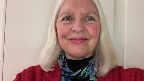 Bildet er et nærbilde av artikkelforfatter Jeanne Boge