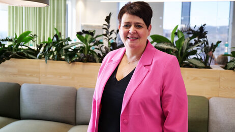 Bildet viser Anne Farseth, avdelingsdirektør i avdeling autorisasjon i Helsedirektoratet