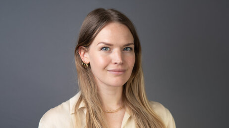 Bildet viser et portrett av Astrid Hauge Rambøl