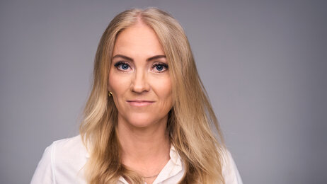 Bildet viser et portrett av Lill Sverresdatter Larsen