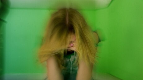 Illustrasjonsbilde av ung jente som er psykisk syk.