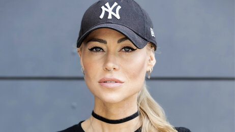 Bildet viser et portrett av Ingeborg Senneset