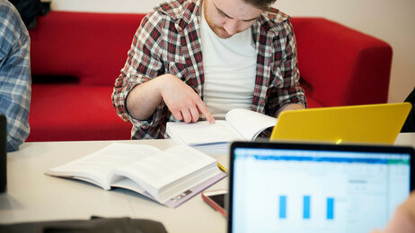 Bildene viser studenter fra Høgskolen i Oslo