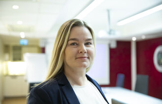 Bildet viser Hanne Charlotte Schjelderup