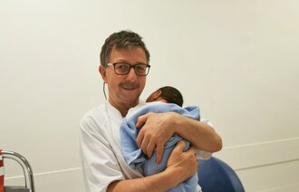 Paul Larsen, jordmor