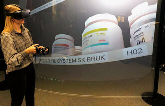 Marlene Sundland Bjerkseth håndterer legemidler virtuelt