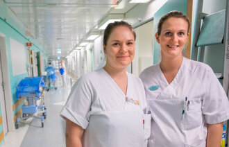 Bildet viser Enni Sunio og Nina Kokkvoll