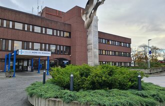 Bildet viser sykehuset i Kristiansund