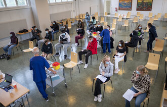 Vaksinering på Holtet videregående skole i 2021