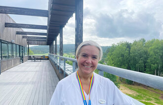 Inger Lise severinsen på taket på ahus