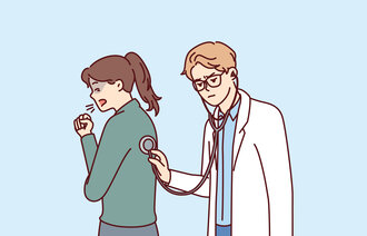 Illustrasjonen viser en lege som lytter på en pasient.
