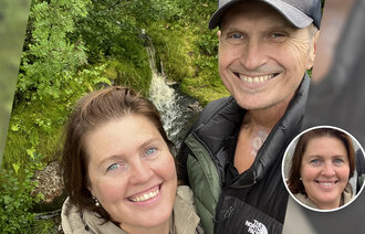 Bildet viser Dora Thorhallsdottir sammen med mannen sin Jan Tore