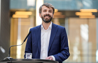 Bildet viser helseminister Jan Christian Vestre