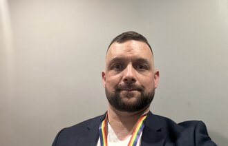 Bildet viser en selfie tatt av Robbie Tempesta