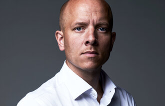 Bildet viser et portrett av Kenneth Sandmo Grip