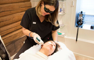 Bilde av kosmetisk sykepleier