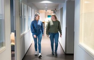 bildet viser fadder og fadderbarn i Haugesund hjemmetjeneste