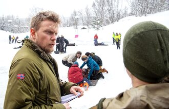 bildet viser Sanitetsbataljonen og studenter fra UiT