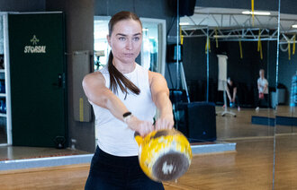 Bildet viser Kaja Iversen som trener