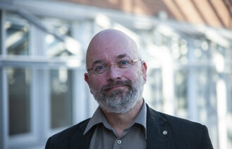 Bildet viser et portrett av Jörn Klein