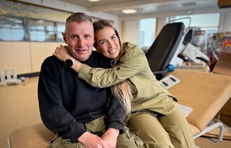 Bildet viser Kurt Eriksen og Edel Marlèn Duurhuus 