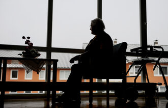 Illustrasjonsbilde av gammel kvinne