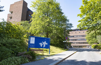 bilde av inngangen på sørlandet sykehus arendal