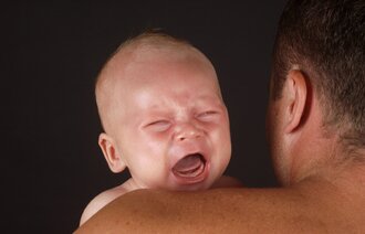 Illustrasjonsbilde av baby som gråter.