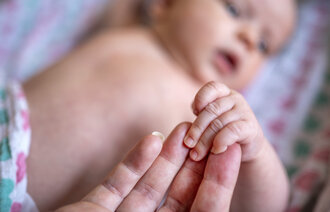 Illustrasjonsbilde av nyfødt barn.