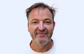 Bildet viser et portrett av Frode Smith