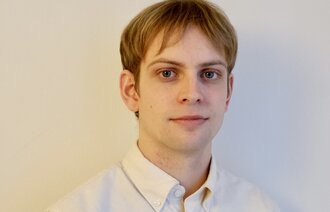 Bildet viser et portrett av Kristofer Halvorsen