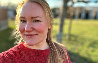 Bildet viser et portrett av Stine-Mari Andreassen