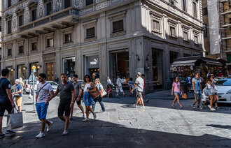 Bildet viser gatemiljø i Toscana.