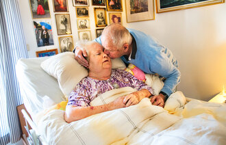 Sonja og Gunnar Rognbakken hjemme 