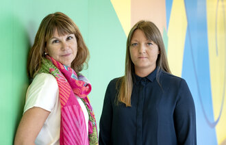 Bildet viser Janne Myhre og Anja Botngård