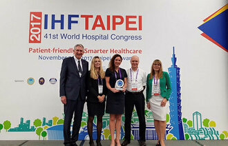 (fra venstre) Erik Kreyberg Normann, Kristine L.W. Longva, Anne-Grete Skjellanger, Stephan Ore og Tonje Elisabeth Hansen