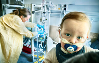 Odin er i isolat på Ullevål sykehus, infeksjonsposten for barn