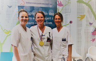 Bildet viser Ingrid Steinkjer, Beate Harvik og Margrethe Solbraa Bay.