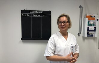 Bildet viser hudsykepleier Kristin Kirkeby Fuskeland