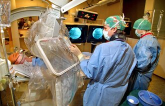 Bildet viser en pasient som hadde akutt hjerteinfarkt og fikk blokket ut åren